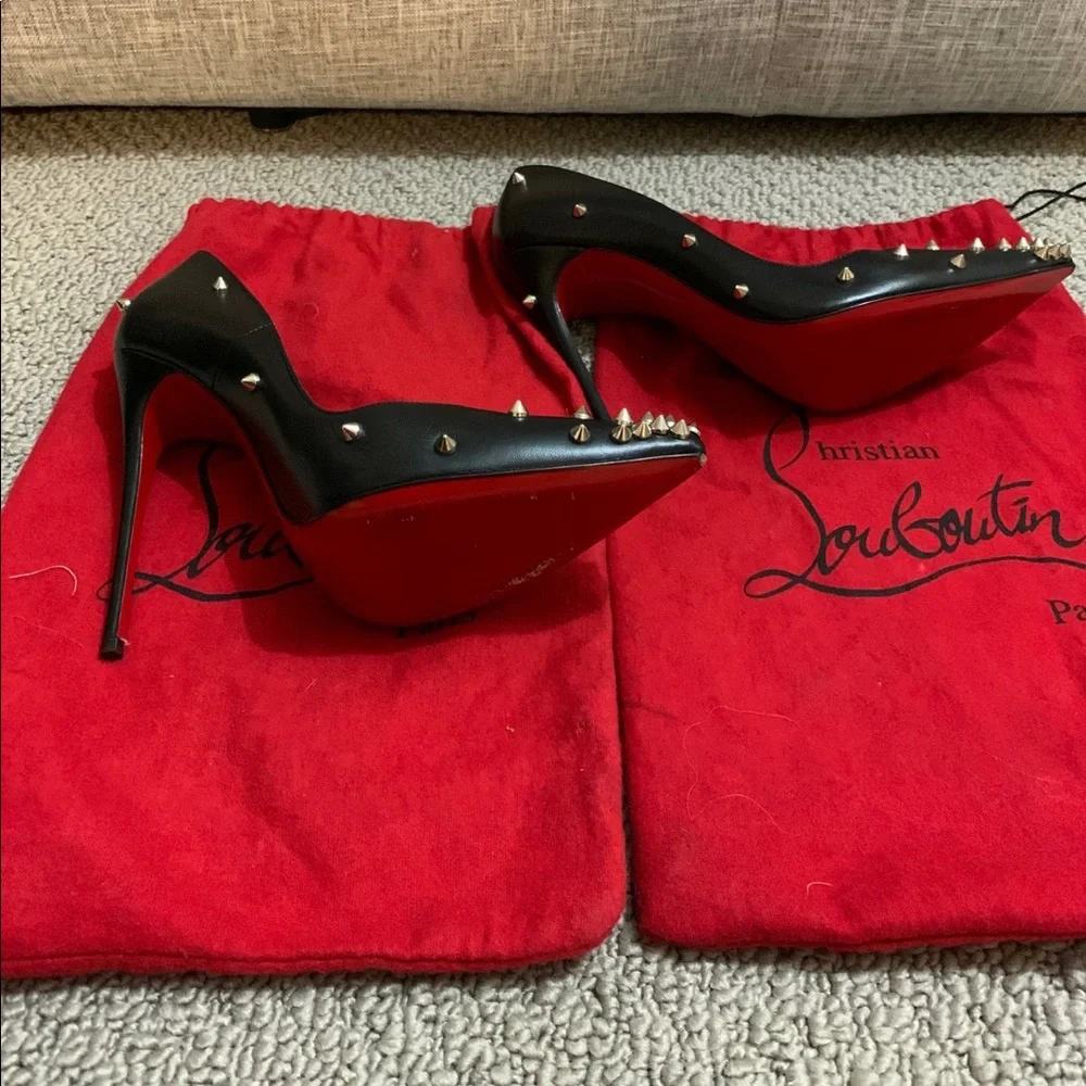Christian Louboutin Black Leather Studded So Kate SZ 38 - Picture 4 of 6